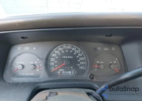 2001 Ford Crown Victoria Police Interceptor из США, поврежденный, VIN 2FAFP71W21X102992